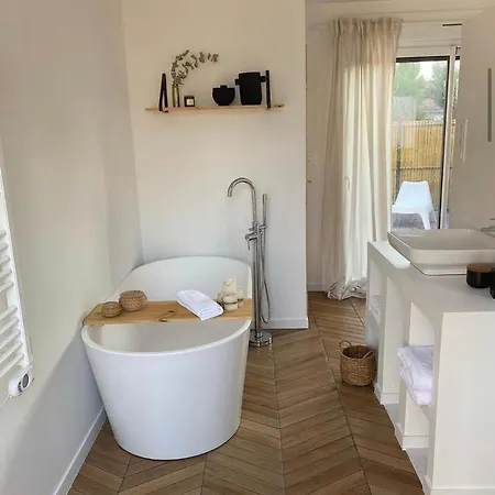 Casa Louisa Sauna Et Bain Nordique 3*